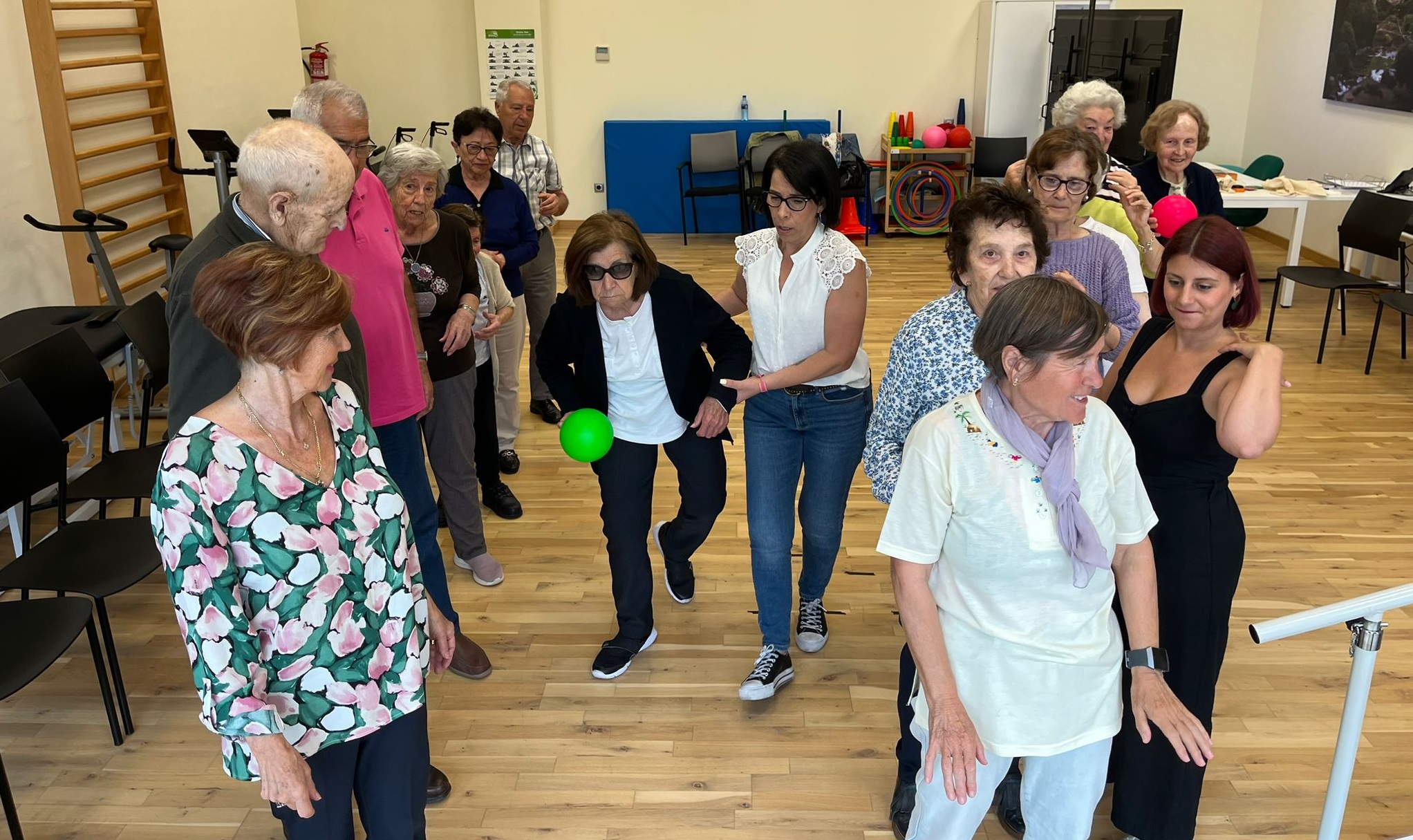 Personas usuarias del programa durante la gincana.